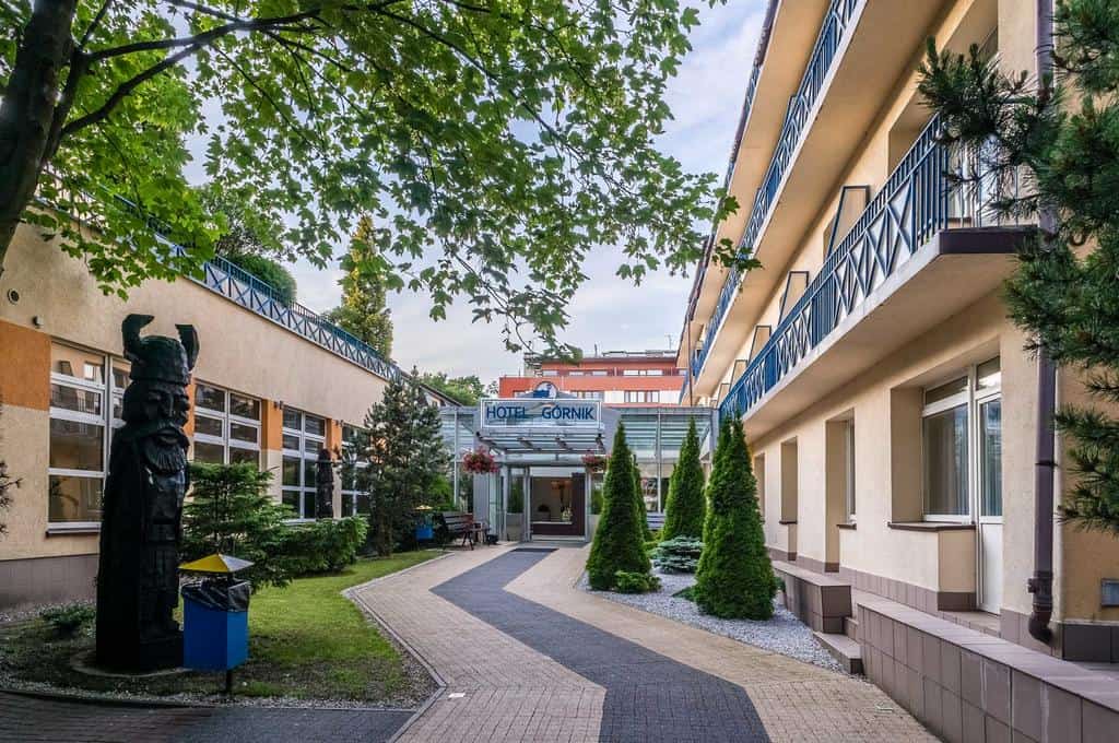 Polnische Ostsee: 6 Tage Wellness im 3* NAT Gornik Hotel mit Frühstück/ Abendessen, Willkommensgetränk Pool, Sauna, Whirlpool für 99€ pro Person