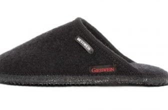 Giesswein Tino Hausschuhe in schwarz