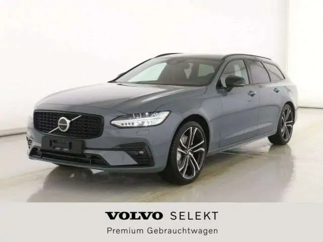 Volvo V90 R Design AWD mit 235 PS ab 387,31 € / Monat – LF 0,51 (Privat- und Gewerbeleasing)