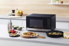 Panasonic NN-GD38HSGTG Mikrowelle mit Grill (1000 W, Dampfgarer, Pizza-Pfanne, 23 Liter) – für 114,50 € inkl. Versand statt 177,44 €