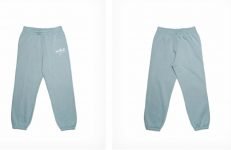 NIKE Wmns Essential Fleece Pants Jogginghose hellblau (Gr. XS bis S) – für 31,17 € inkl. Versand statt 41,95 €