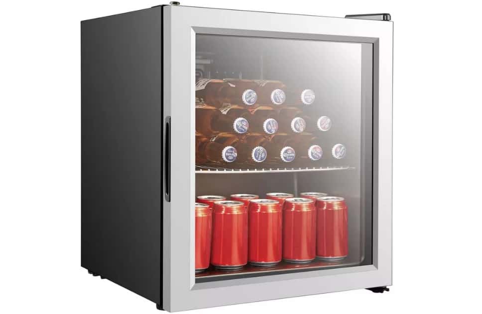BG-49 Minikühlschrank mit Glastür und Beleuchtung - für 119,90 € inkl. Versand (Newsletter) statt 199,00 €