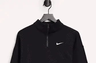 Nike – Oversize Sweatshirt mit 1 4 Reissverschluss und kleinem Swoosh Logo in Schwarz ASOS