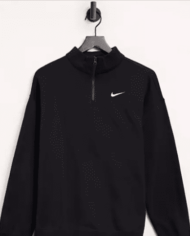 Nike – Oversize-Sweatshirt mit 1/4-Reißverschluss und kleinem Swoosh-Logo in Schwarz für 31,46 €