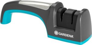Gardena Messer und Axtschärfer Schleifgerät zum Schärfen von Messer und Axtklingen (ergonomischer Griff, rostfreie Edelstahleinlage)