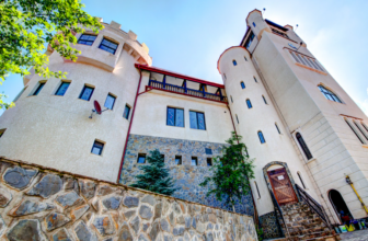 House-of-Dracula-Hotel-Poiana-Braşov-Rumänien-www-trivago-de