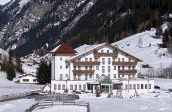 Skiurlaub Tirol ⛷️ 4 Tage/3 Nächte im 3* Hotel Tia Monte inkl. Halbpension und Sauna ab 179 € [Kinder bis 5 Jahre kostenfrei]