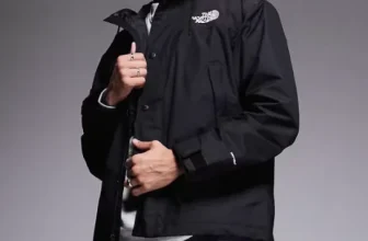 The North Face – Reign On Dryvent – Wasserabweisende Jacke in Schwarz für 85,50 € inkl. Versand (statt 142,95 €)