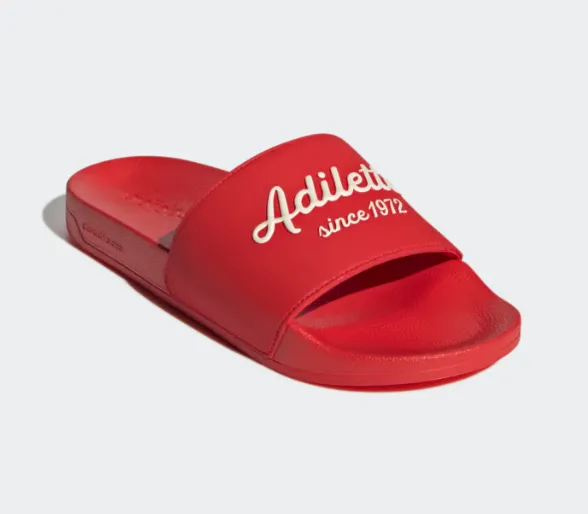 Schnäppchen, Deals und Rabattcodes des Tages - Rote Adidas Shower Adilette