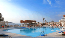 Çeşme im Oktober: 7 Tage im 5* DESIGN PLUS Seya Beach Luxus Hotel mit All Inclusive Plus, Flug, Transfer & Zug ab 267€