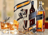 Johnnie Walker Black Label Blended Scotch Whisky Geschenk-Set 40% 0,70l für 19,99€ (Prime)