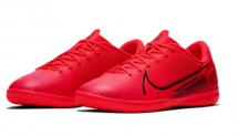 NIKE Kinder Fußballschuhe Halle “Vapor 13 Academy IC” für 23,94 € inkl. Versand (statt 45,00 €)