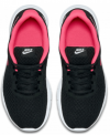 Nike Tanjun GS Kindersneaker (Größe 36,5 bis 38,5) für 21,89 € inkl Versand (statt 38,00 €)