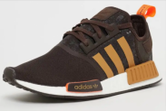 Adidas Originals NMD_R1 Herren Sneaker (Gr. 41 1/3 bis 47 1/3,dunkelbraun / beige) für 70,00 € inkl. Versand (statt 100€)