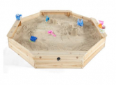 plum® Gigantischer Kinder Sandkasten aus Holz mit Bänken und Schutzhülle – nur 76,49€ inkl. Versand statt 103,82€